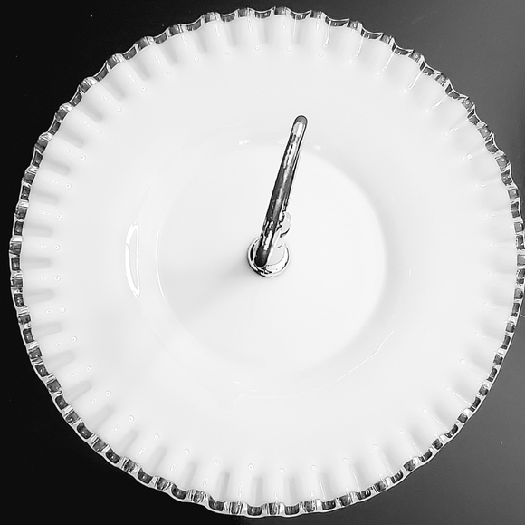 Vntg "Silver Crest" 8 1/2" Tidbits Serving Plate by Fenton GUC 🇺🇸 - Picture 4 of 9